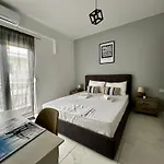 Cozy In Town, Close To The Sea - El Greco No 11