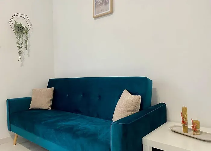 Cozy In Town, Close To The Sea - No 11 アパート コス・タウン