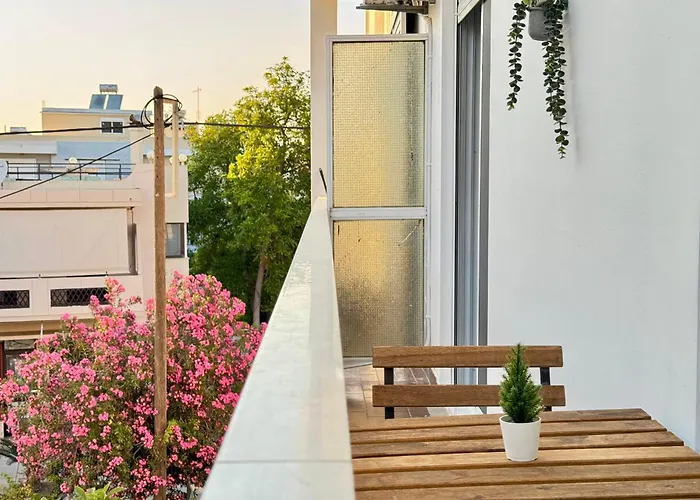 Cozy In Town, Close To The Sea - No 11 アパート